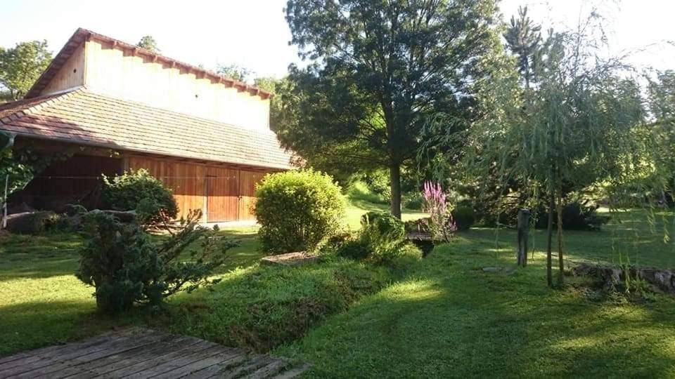 Nyugalomsziget Villa Kotcse Exteriör bild